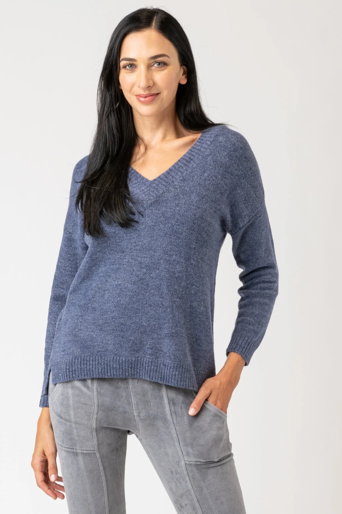 Zoya V-Neck Sweater - Ysmruns