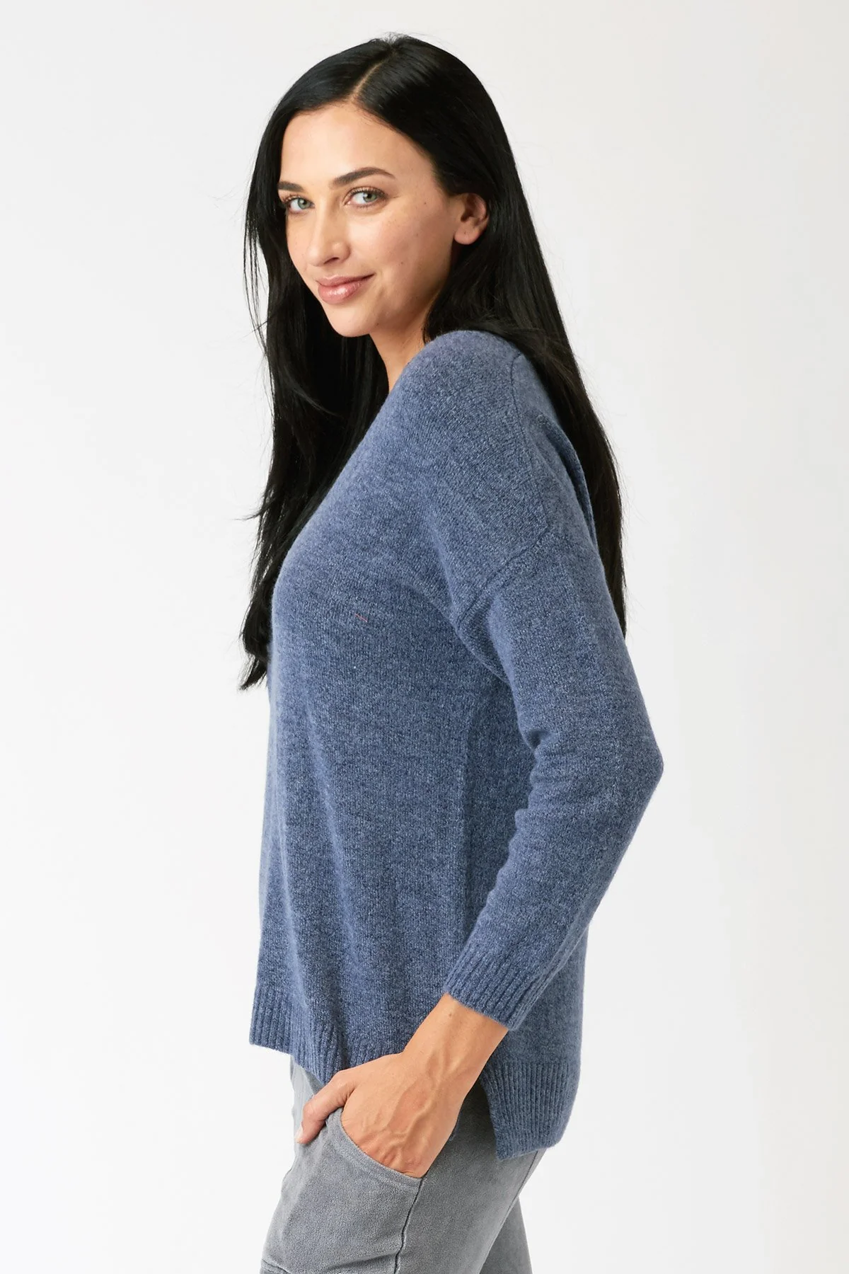 Zoya V-Neck Sweater - Ysmruns