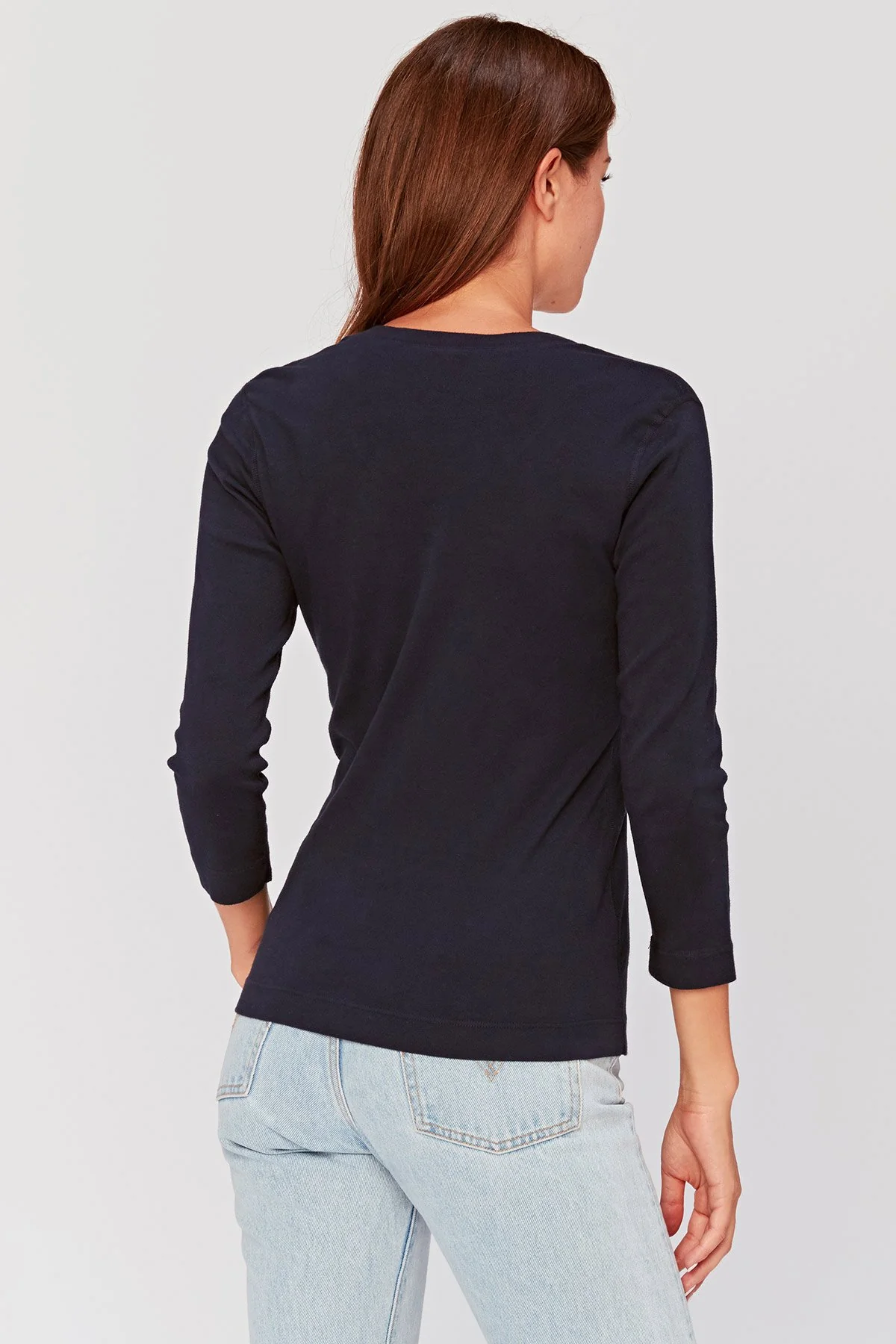 Ioda V-Neck Tee - Ysmruns